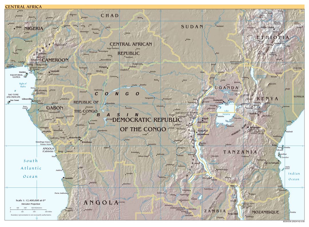 Mapa político a gran escala de África central con alivio y las principales ciudades - 1999