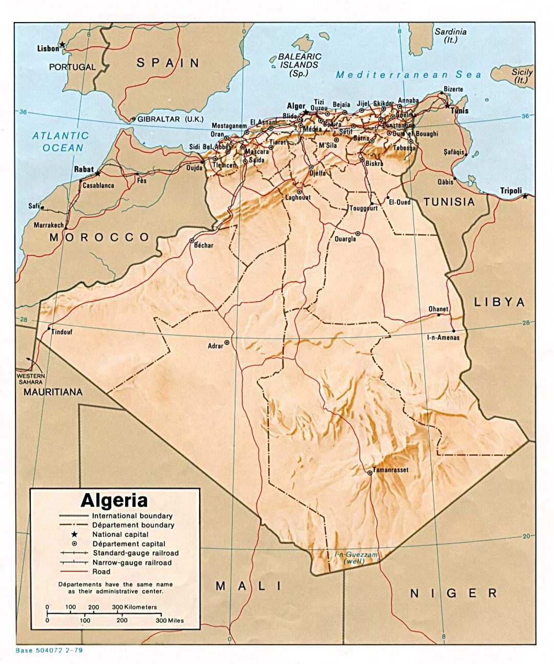 Detallado mapa político y administrativo de Argelia con socorro, carreteras, ferrocarriles y principales ciudades - 1979