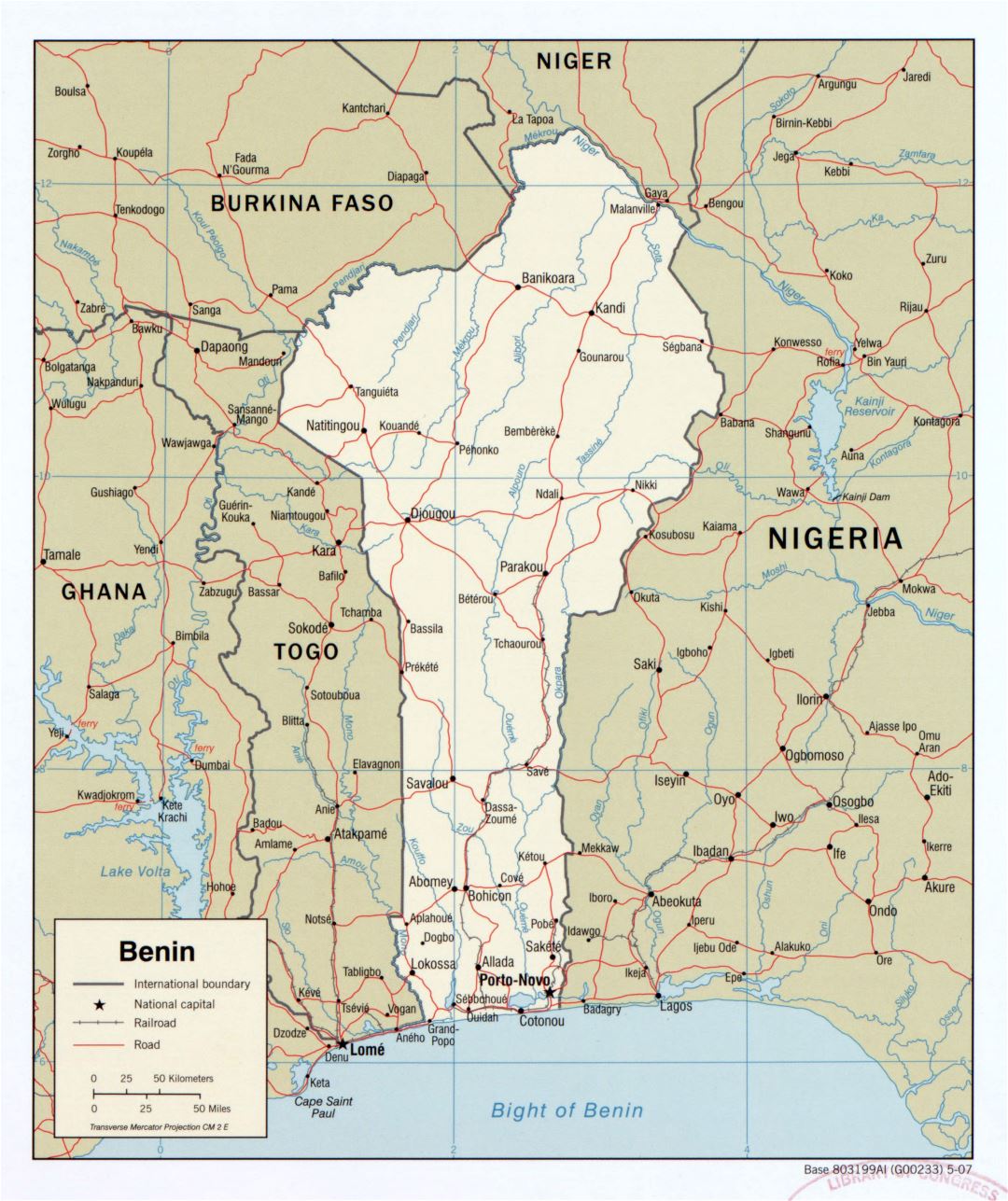 A gran escala detallado mapa político de Benin con carreteras, ferrocarriles y ciudades - 2007