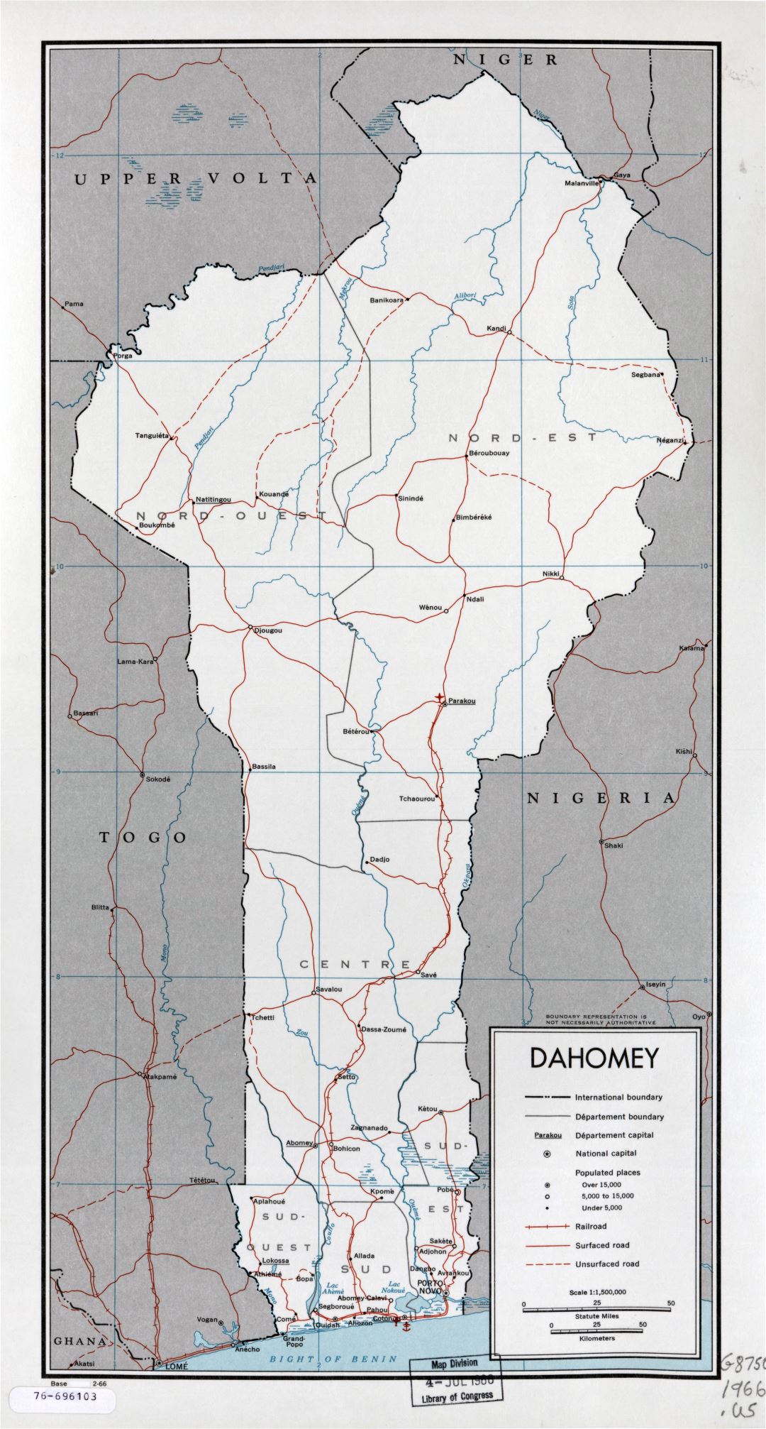 A gran escala mapa político y administrativo de Benin con carreteras, ferrocarriles, principales ciudades, puertos marítimos y aeropuertos - 1966
