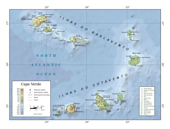 Grande mapa físico de Cabo Verde con administrativas divisiones, carreteras y ciudades