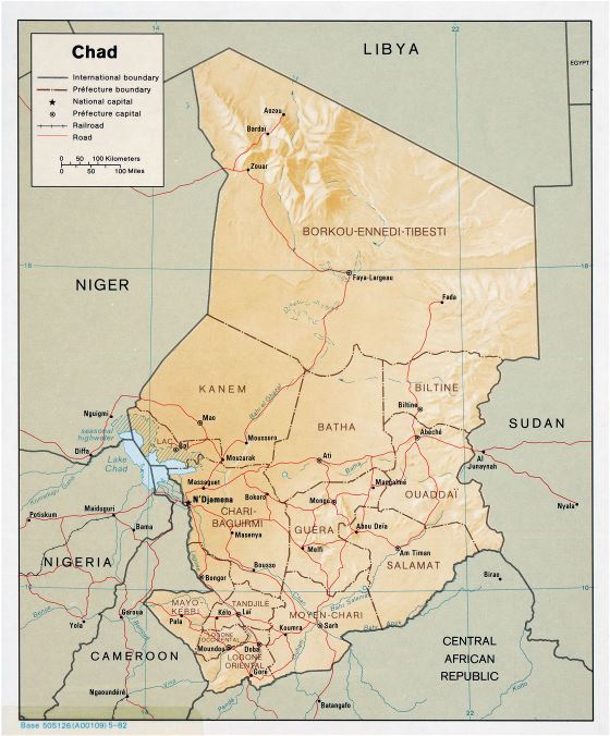 Grande detallado mapa político y administrativo de Chad con relieve, carreteras y principales ciudades - 1982