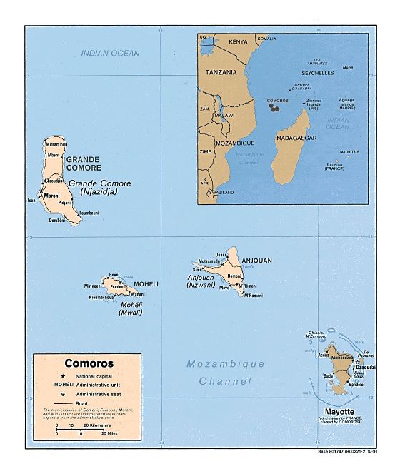 Detallado mapa político de Comoras con carreteras y ciudades - 1991