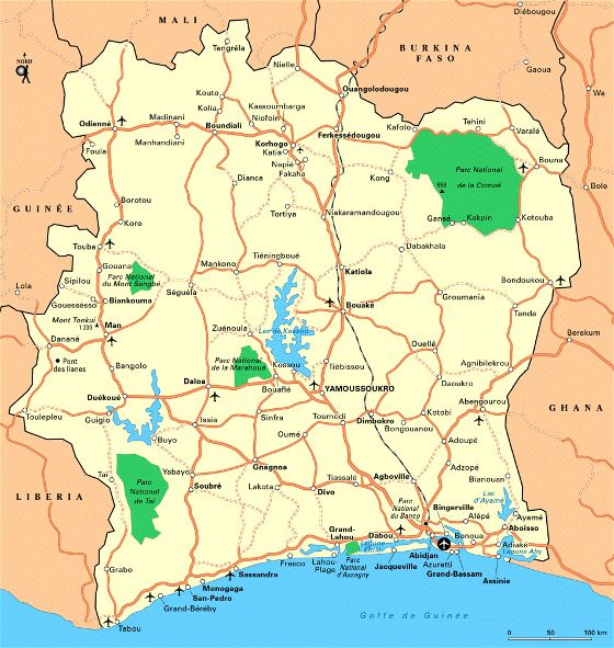 Detallado mapa de Costa de Marfil con carreteras, ferrocarriles, ciudades, aeropuertos y parques nacionales