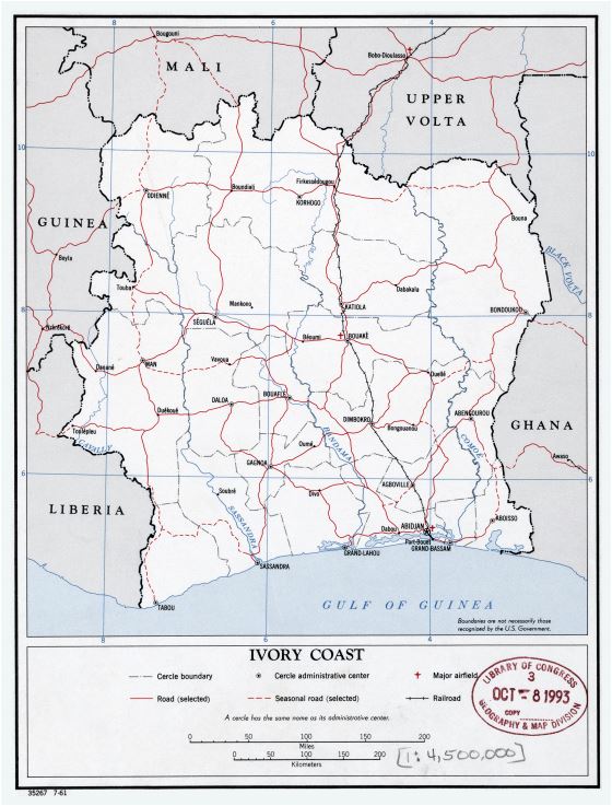 Gran escala política y administrativa mapa de Costa de Marfil con carreteras, ferrocarriles, ciudades y aeropuertos - 1961
