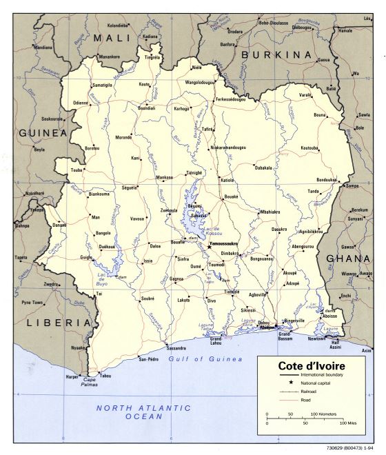 Gran escala político mapa de Costa de Marfil con carreteras, ferrocarriles y principales ciudades - 1994