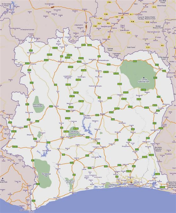 Grande carretera mapa de Costa de Marfil con todas ciudades