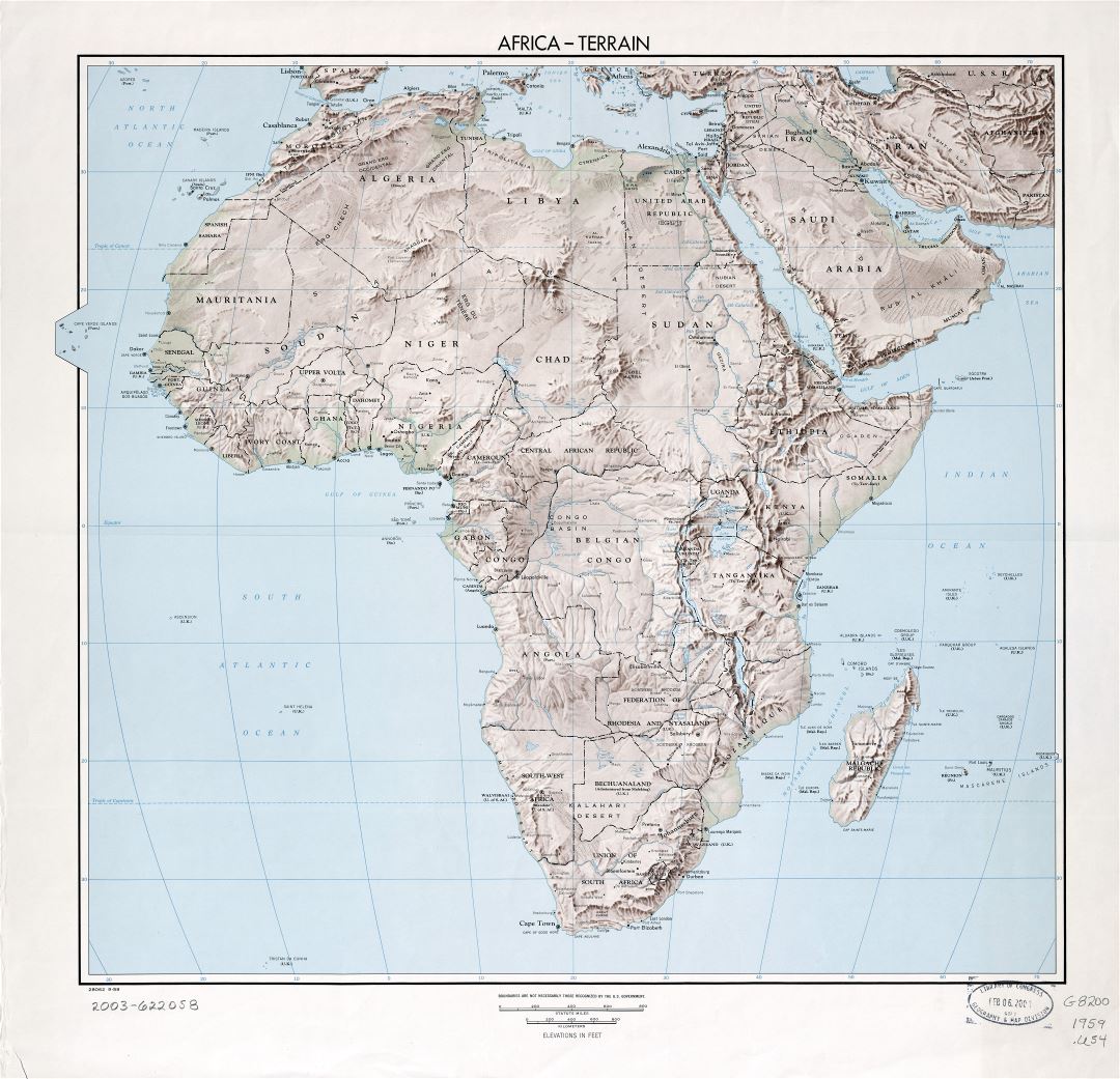 Gran escala del mapa político detallada de África, con alivio, marcas de capitales, ciudades importantes y nombres de países - 1959