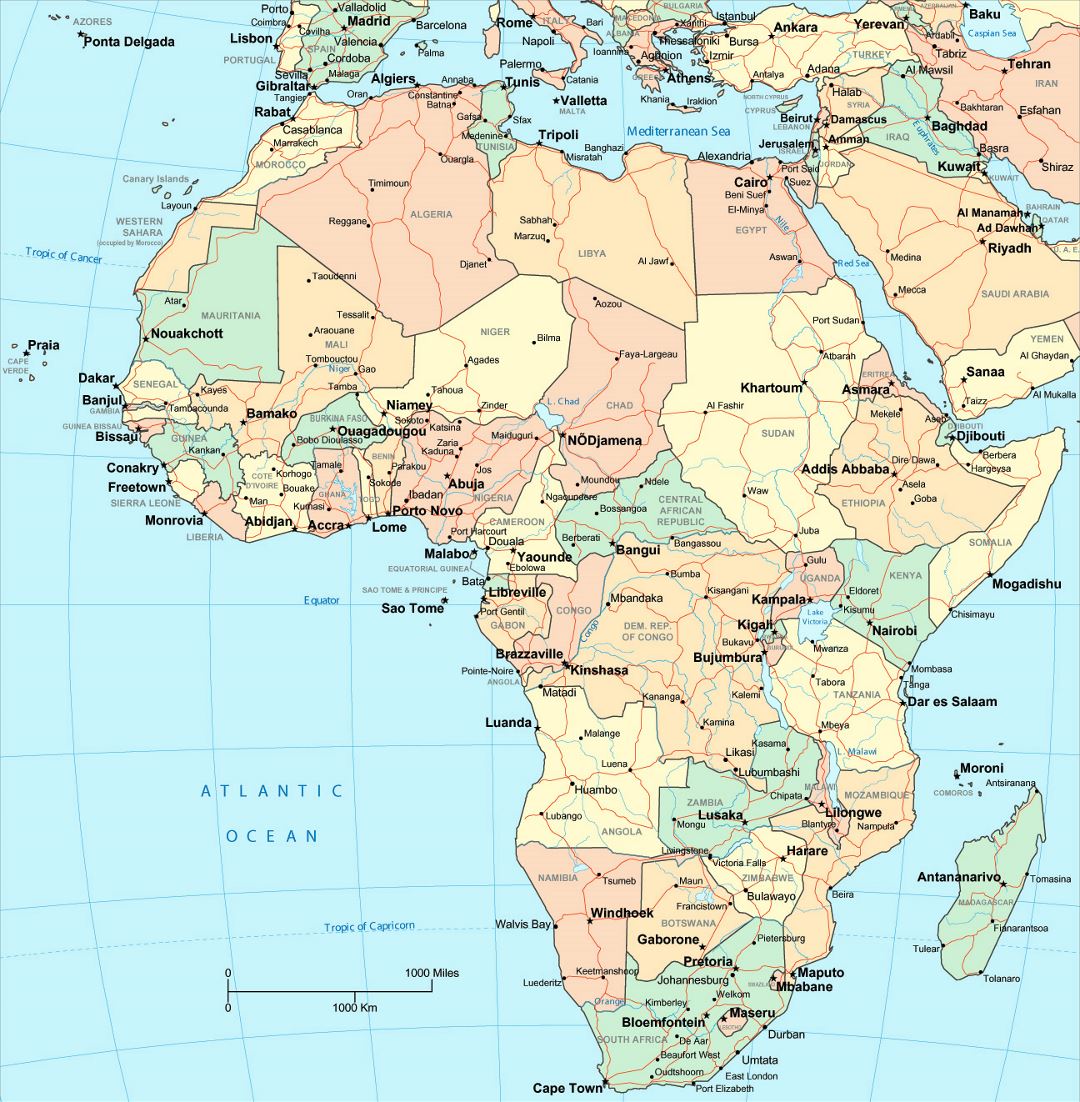 Mapa grande política detallada de África, con las carreteras principales, las capitales y principales ciudades