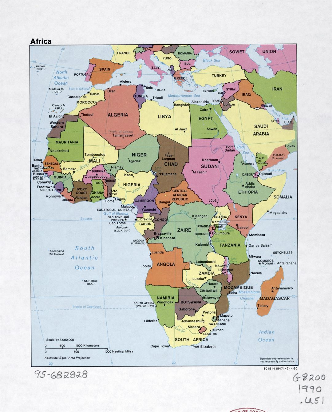 Mapa grande política detallada de África con las marcas de las capitales, ciudades importantes y nombres de países - 1990