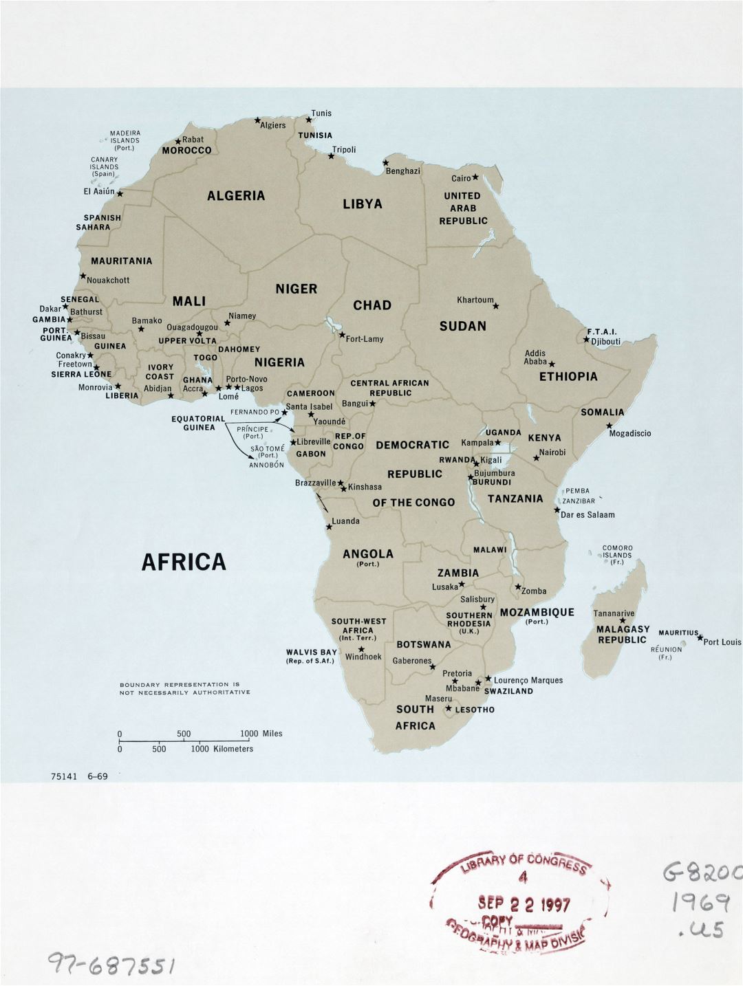 Mapa grande política detallada de África con las marcas de las ciudades capitales - Junio de 1969