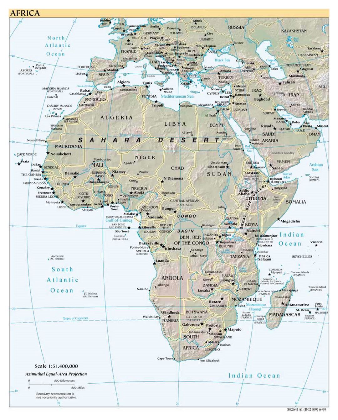 Mapa político detallada de África con alivio y capitales - 1999