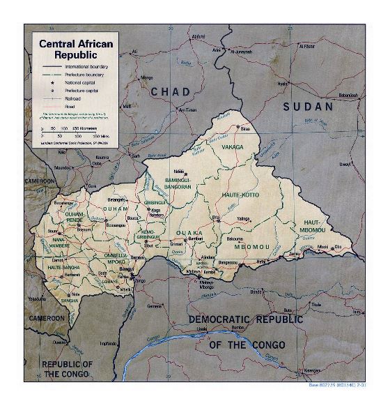 Detallado mapa político y administrativo de República Centroafricana con relieve, carreteras, ferrocarriles y principales ciudades - 2001