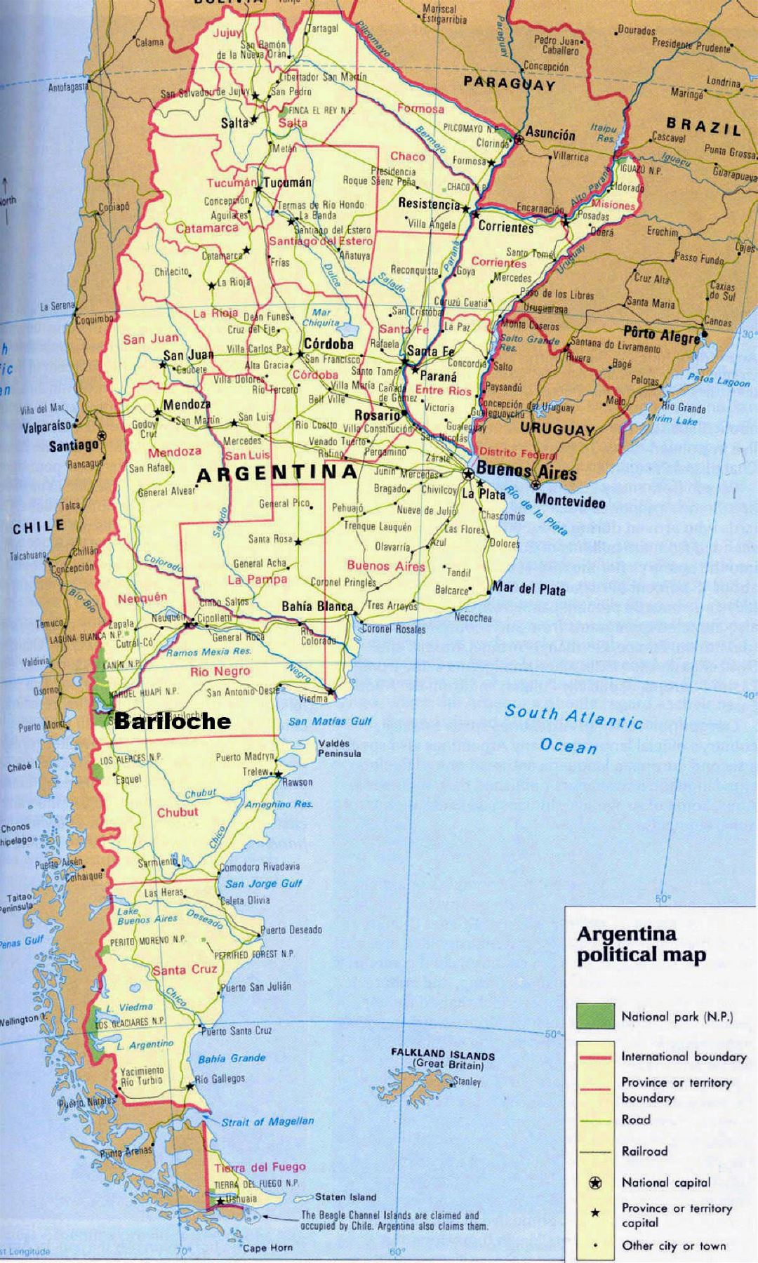 Detallado mapa político de Argentina con parques nacionales