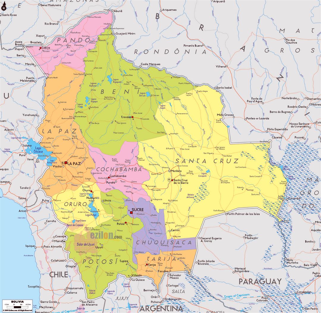 Grande mapa político y administrativo de Bolivia con carreteras, principales ciudades y aeropuertos
