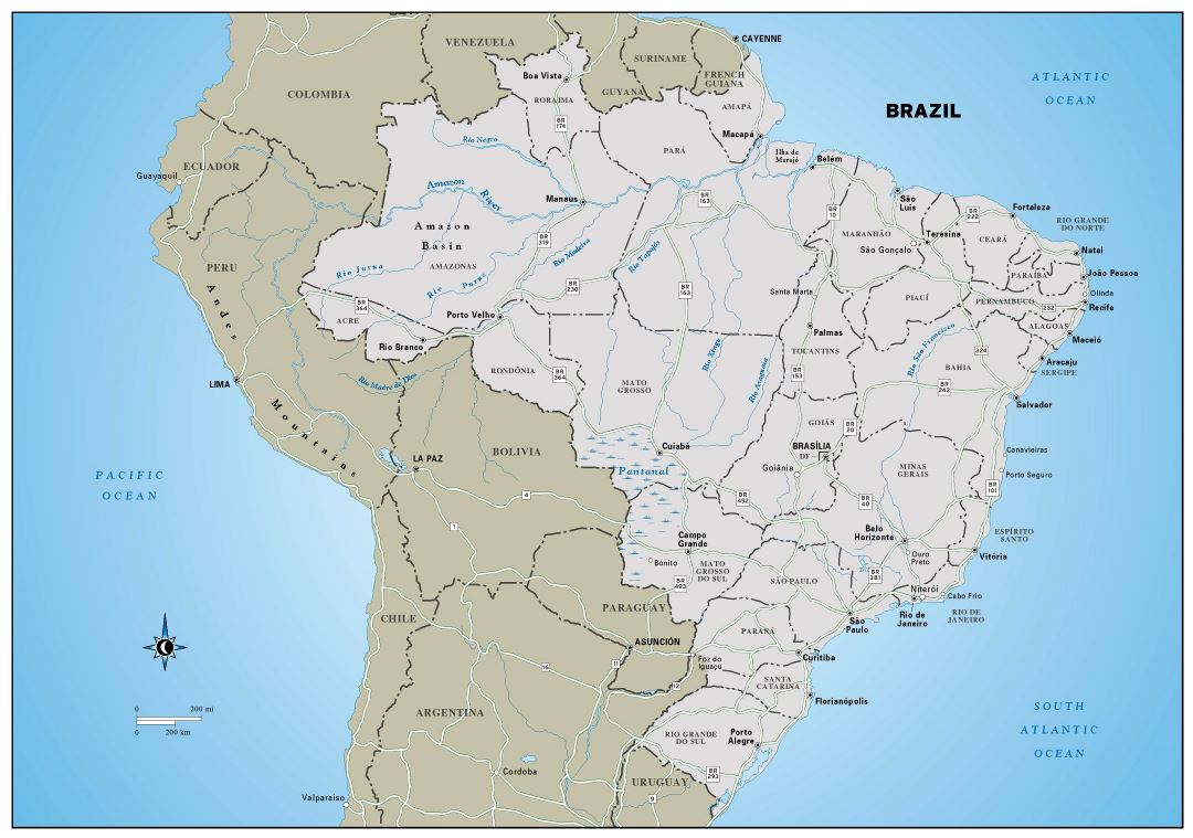 Grande detallado mapa político y administrativo de Brasil con carreteras y grandes ciudades