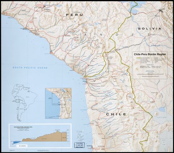 Grande detallado mapa de región fronteriza de Chile - Perú con relieve y otras marcas - 1975
