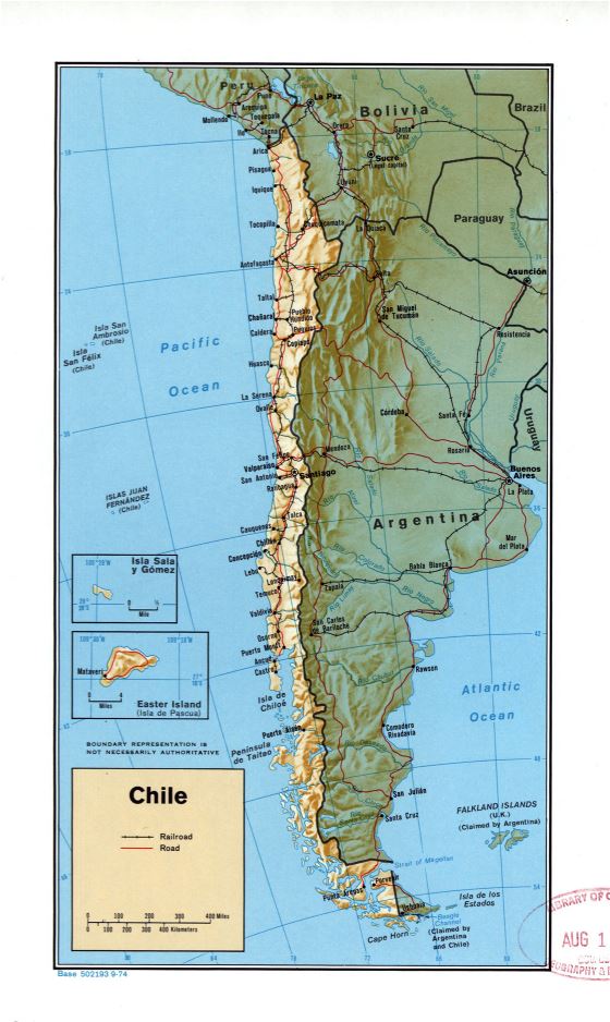 Grande mapa político de Chile con relieve, marcas de carreteras, ferrocarriles y principales ciudades - 1974