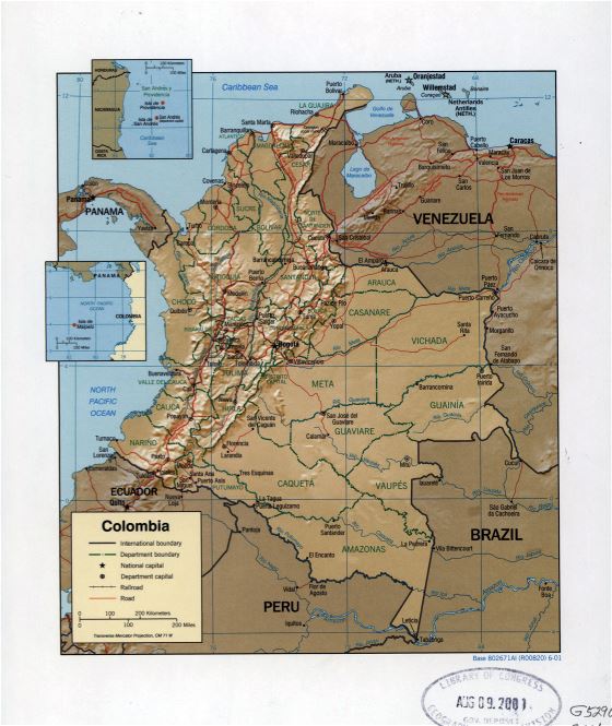 Grande detallado mapa político y administrativo de Colombia con relieve, marcas de ciudades, carreteras y ferrocarriles - 2001