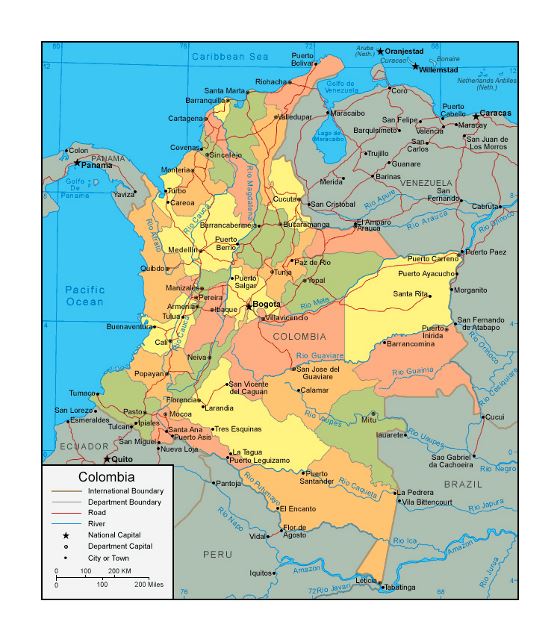 Mapa político y administrativo de Colombia con carreteras y principales ciudades