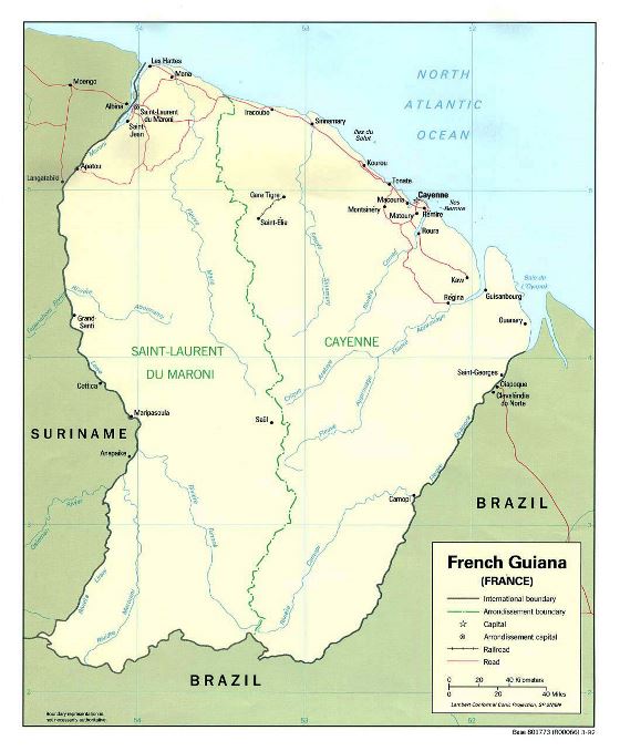 Grande mapa político de Guayana Francesa con carreteras y ciudades - 1992