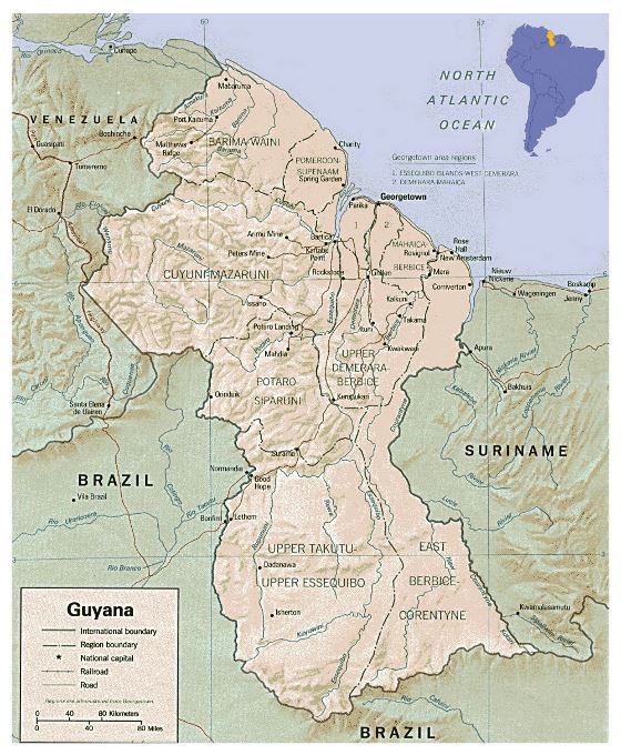 Detallado mapa político y administrativo de Guyana con relieve, carreteras y ciudades