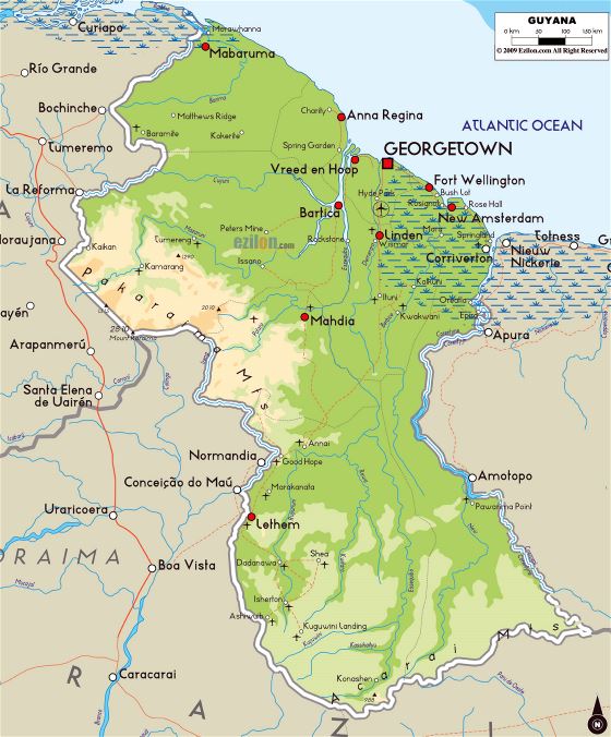 Grande mapa físico de Guyana con carreteras, ciudades y aeropuertos