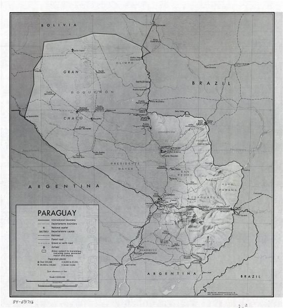 Grande detallado mapa político y administrativo de Paraguay con relieve, marcas de carreteras, ferrocarriles, ciudades y aeropuertos - 1983