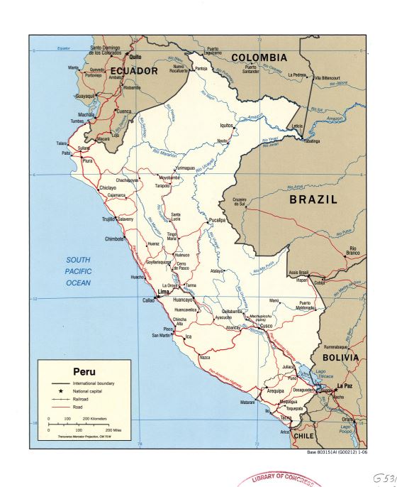 Grande detallado mapa político de Perú con marcas de carreteras, ferrocarriles y principales ciudades - 2006