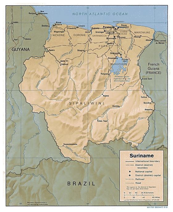 Detallado mapa político y administrativo de Surinam con relieve, carreteras y principales ciudades