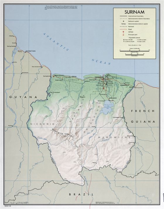 Grande detallado mapa político y administrativo de Surinam con relieve, marcas de carreteras, ferrocarriles, ciudades, puertos marítimos y aeropuertos - 1968