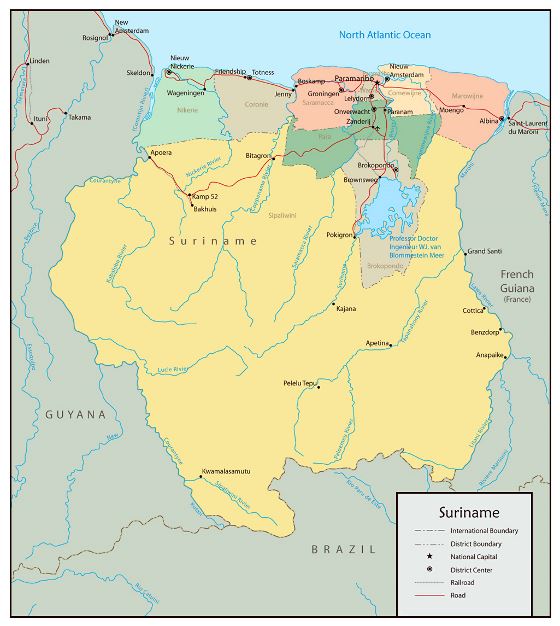Grande mapa político y administrativo de Surinam con carreteras y ciudades