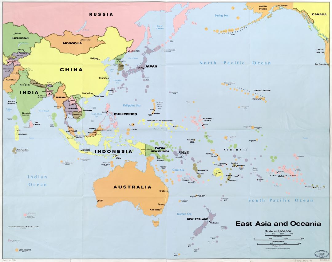 Gran escala del mapa político detallada de Asia del Este y Oceanía - 2002