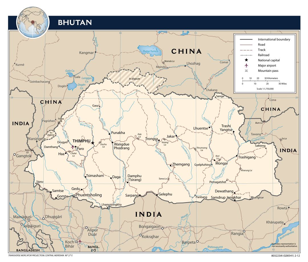 Grande detallado mapa político de Bután con carreteras, ferrocarriles, principales ciudades y aeropuertos - 2012