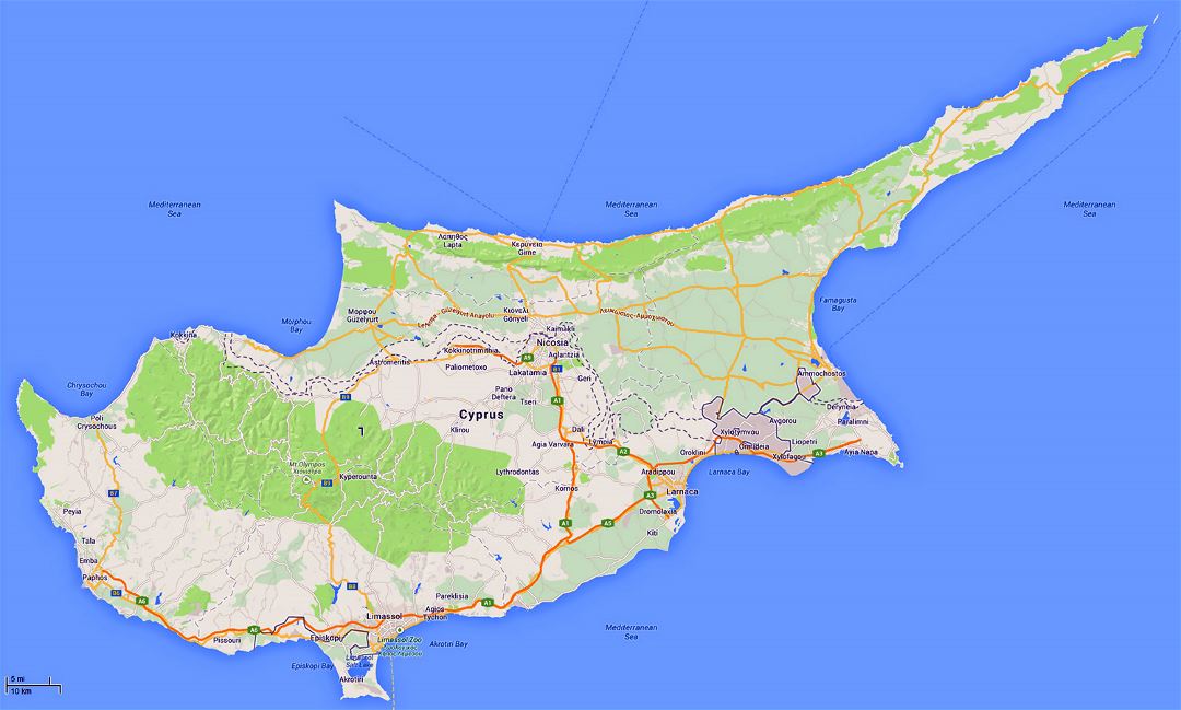 Detallado mapa de carreteras de Chipre con relieve