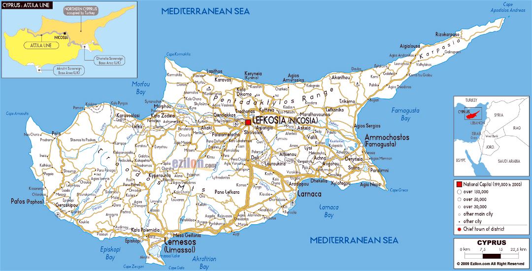 Grande mapa de carreteras de Chipre con ciudades y aeropuertos