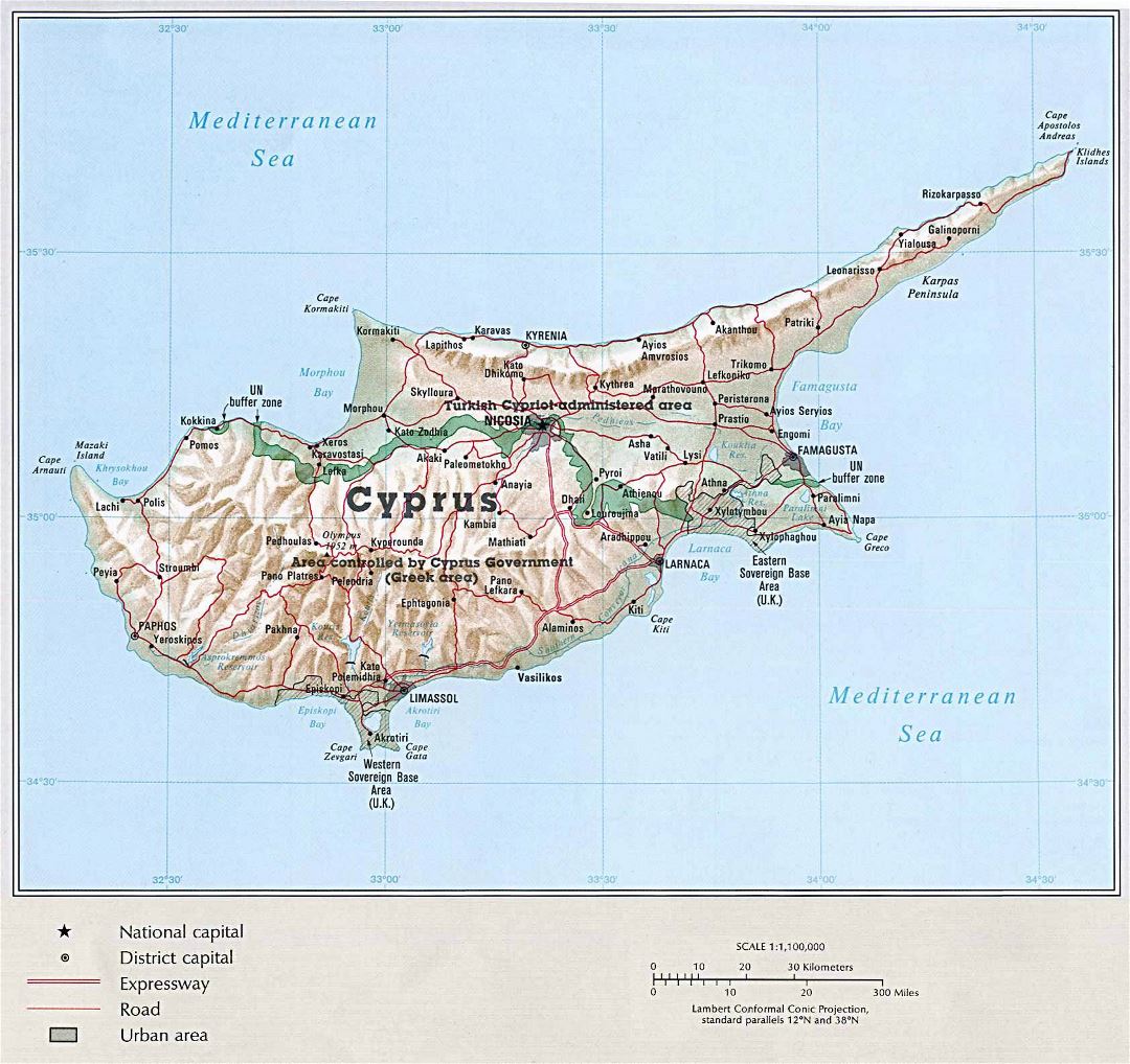 Grande mapa político de Chipre con relieve, carreteras y ciudades