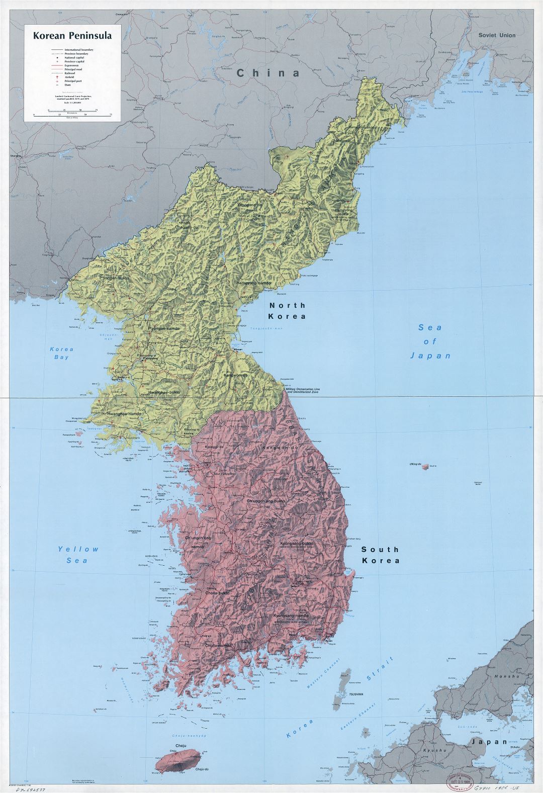 A gran escala detallado mapa político y administrativo de la Península de Corea con relieve, carreteras, ferrocarriles, ciudades, puertos, aeropuertos y otras marcas - 1986