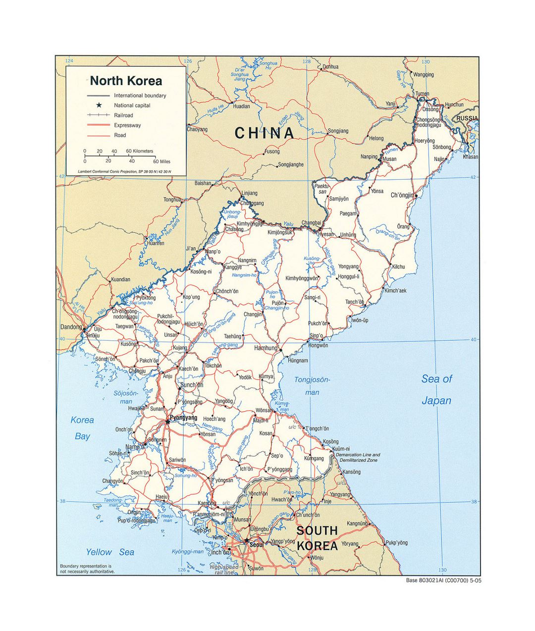 Detallado mapa político de Corea del Norte con carreteras, ferrocarriles y principales ciudades - 2005