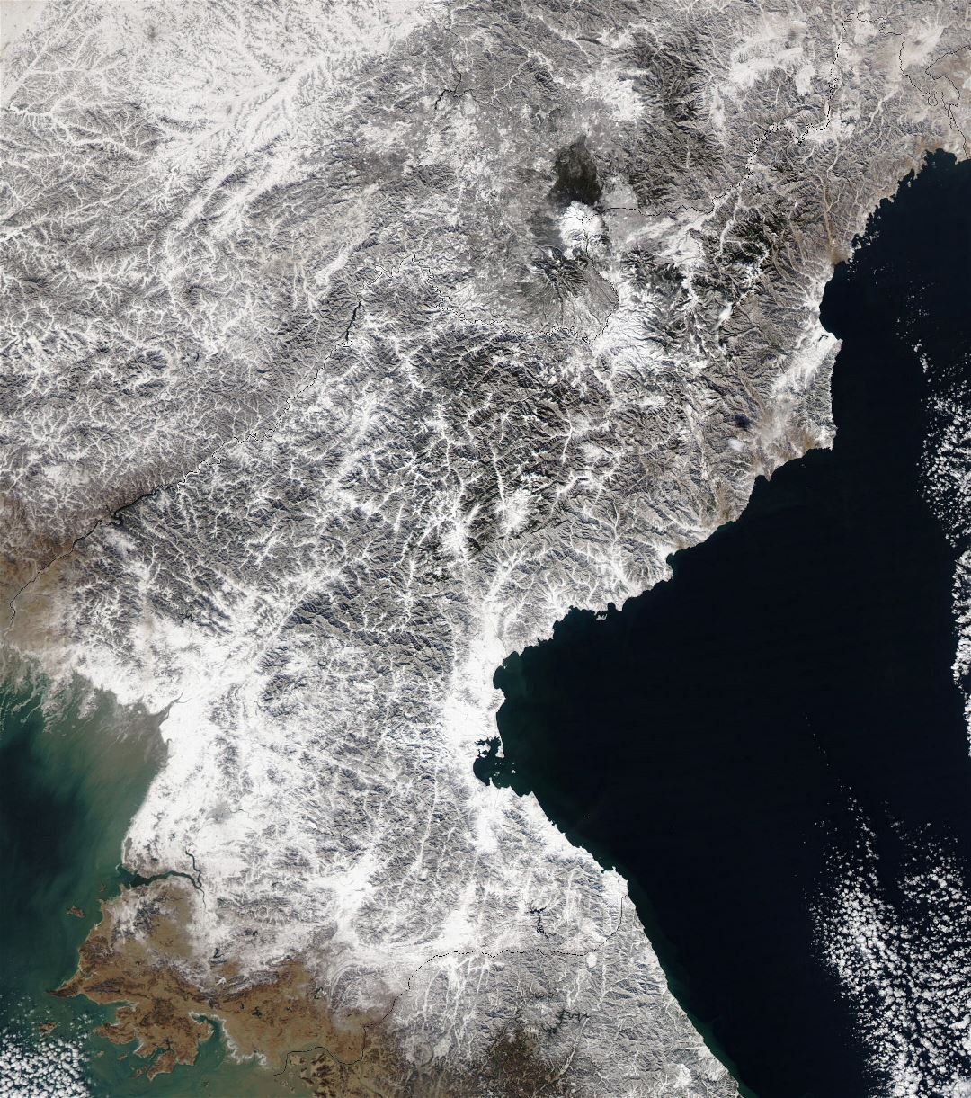 Grande detallado mapa satelital de Corea del Norte