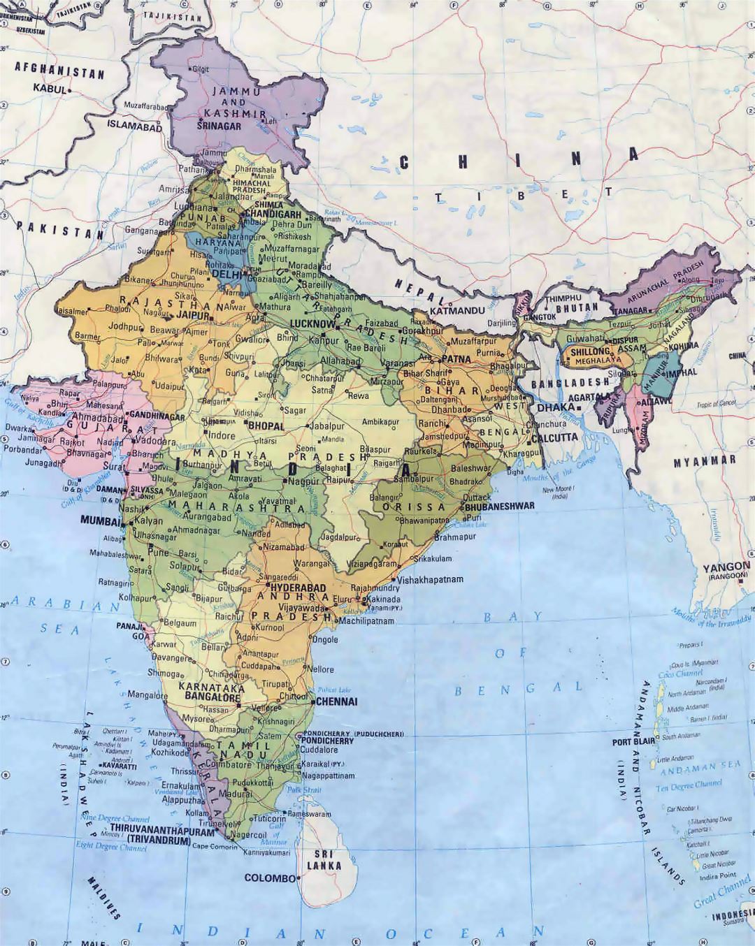 Detallado mapa administrativo de India con carreteras y ciudades