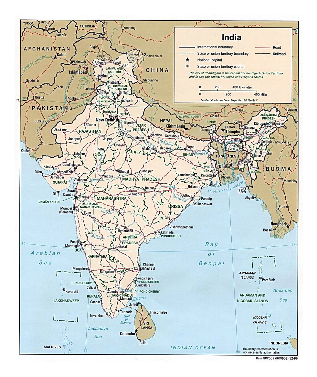 Detallado mapa político y administrativo de la India con carreteras, ferrocarriles y ciudades - 1996