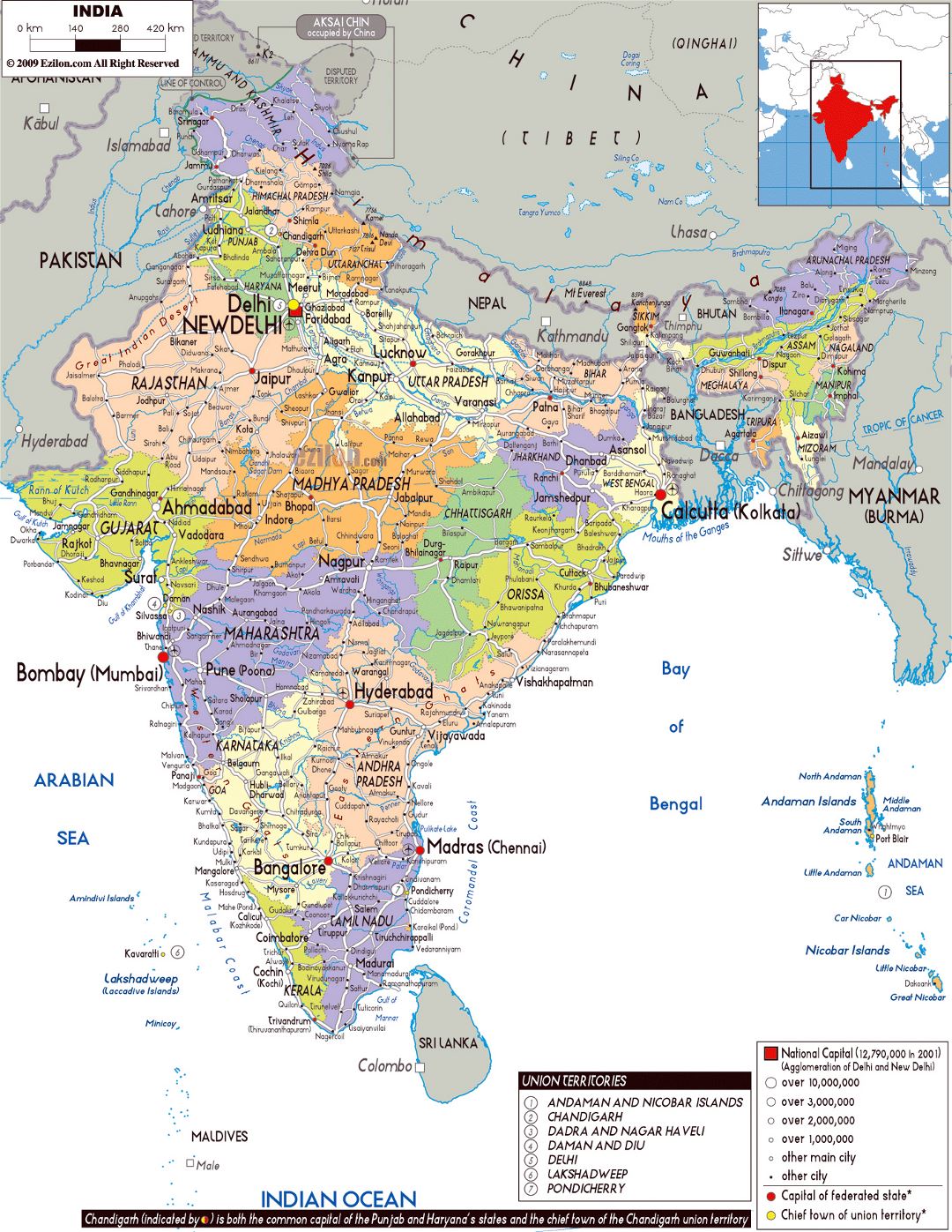Grande mapa político y administrativo de la India con carreteras, ciudades y aeropuertos
