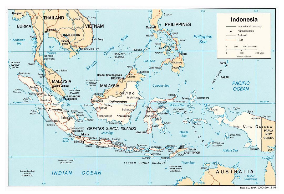 Grande mapa político de Indonesia con carreteras y principales ciudades - 2002