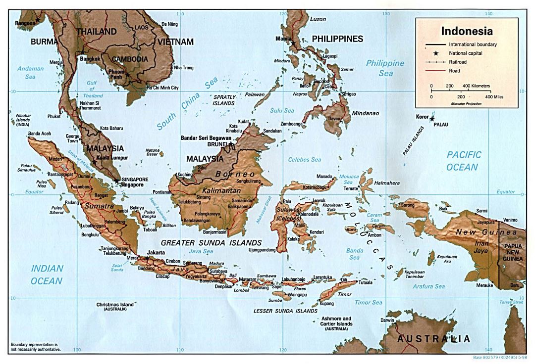 Grande mapa político de Indonesia con relieve, carreteras y principales ciudades - 1998