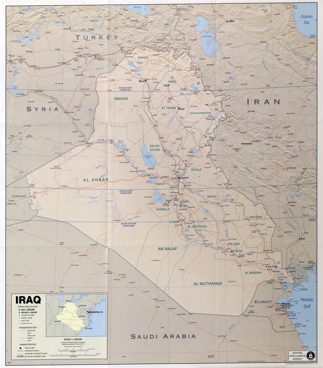 A gran escala mapa político de Irak con relieve y otras marcas - 2003