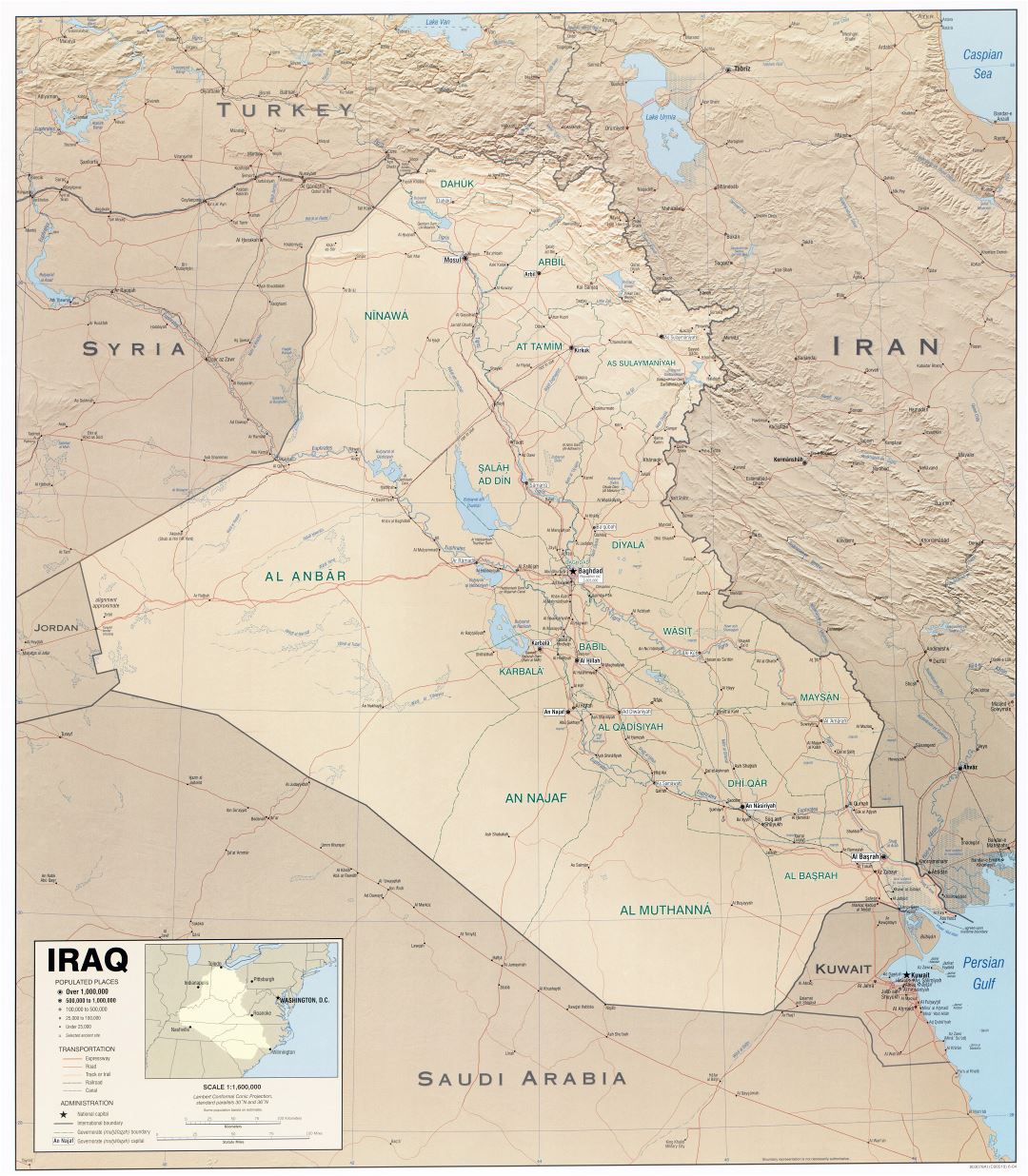 A gran escala mapa político de Iraq con relieve y otras marcas - 2004