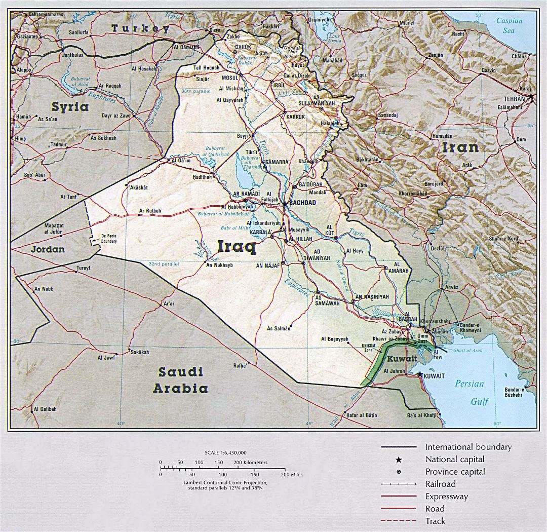 Grande mapa político de Iraq con socorro, carreteras, ferrocarriles y grandes ciudades