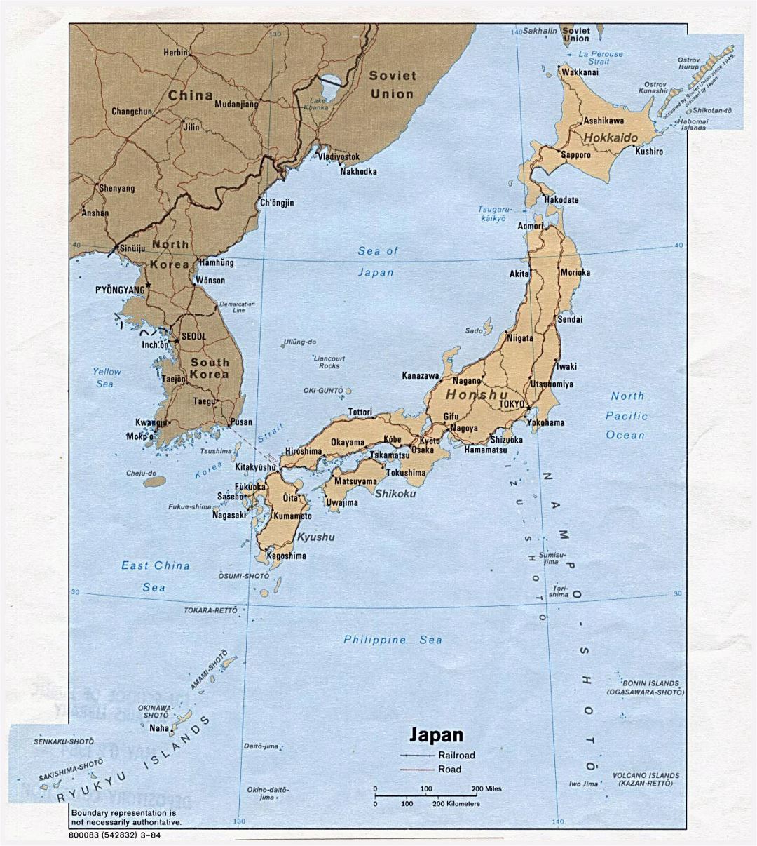 Detallado mapa político de Japón con carreteras, ferrocarriles y principales ciudades - 1984