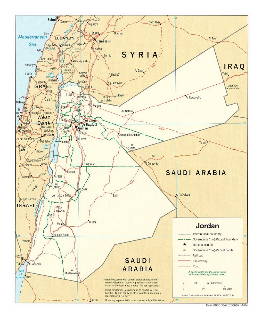 Detallado mapa político y administrativo de Jordania con carreteras, ferrocarriles y principales ciudades - 2004